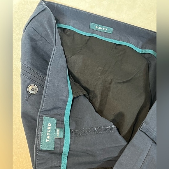NWT TAYLRD 44W 32L Classic Navy Chino Pants Stretch Cotton Spill Resistant - Picture 6 of 8